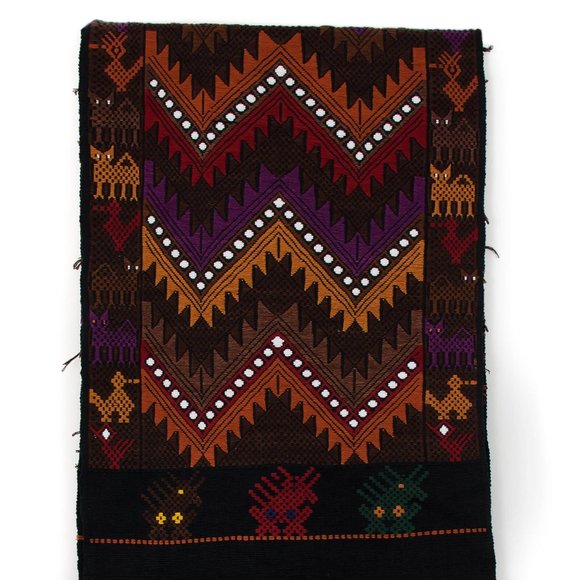 Guatemalan tapestry- table runner or wall-hung - Picture 3 of 6